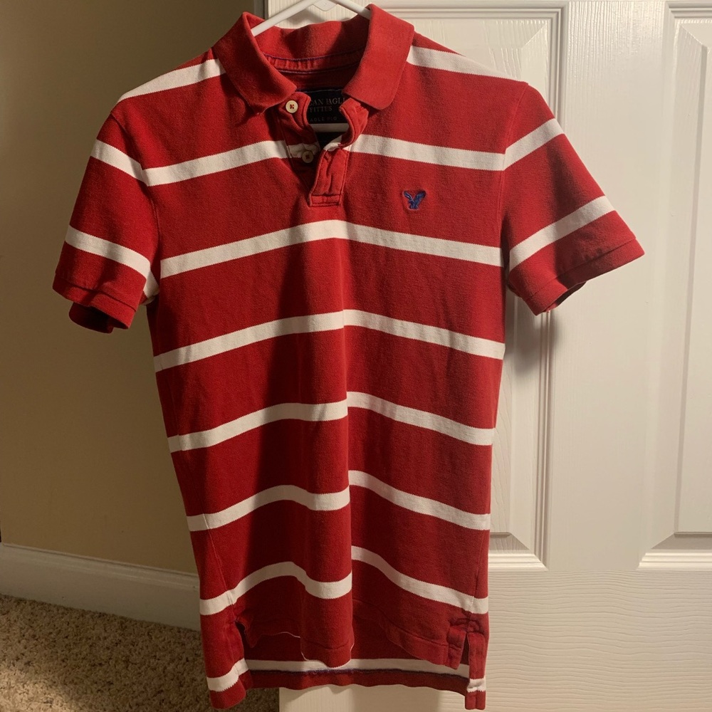 American Eagle red and white striped polo.